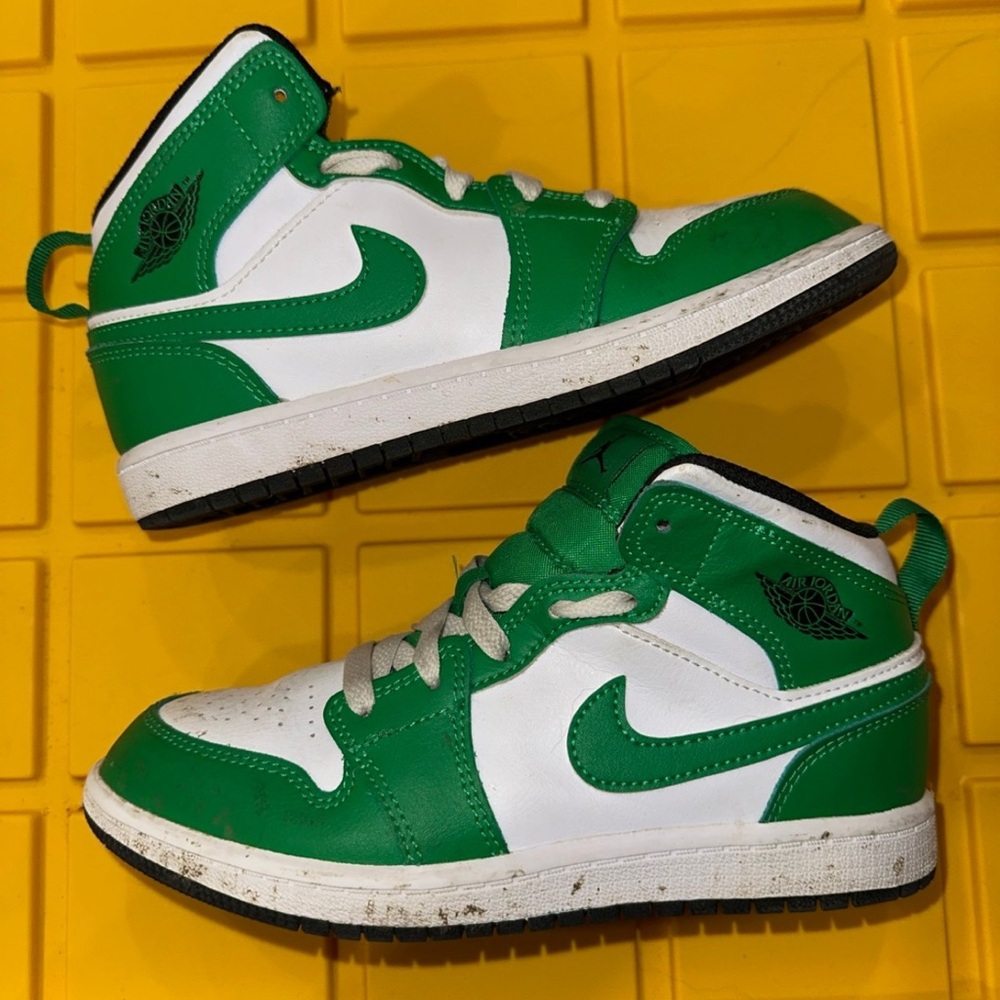 Air Jordan Green and White High-Top Sneakers size 2 Y